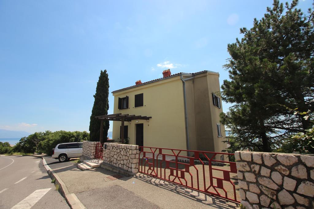 Apartments Nikola Новий Винодольський Екстер'єр фото