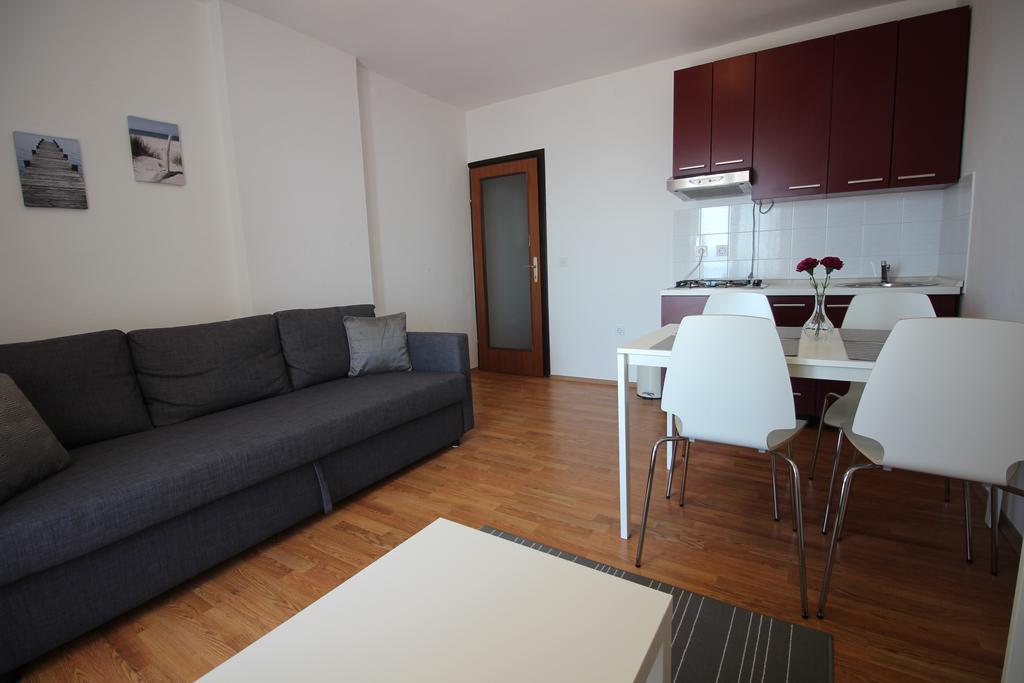 Apartments Nikola Новий Винодольський Екстер'єр фото
