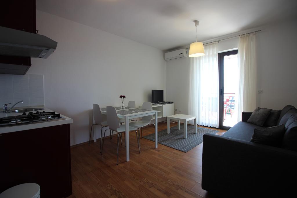 Apartments Nikola Новий Винодольський Екстер'єр фото