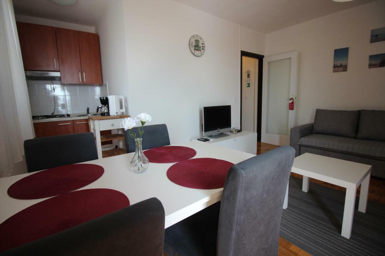 Apartments Nikola Новий Винодольський Екстер'єр фото